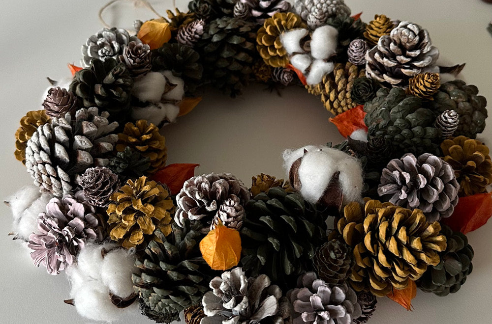Nachhaltiger DIY Dekokranz aus Tannenzapfen