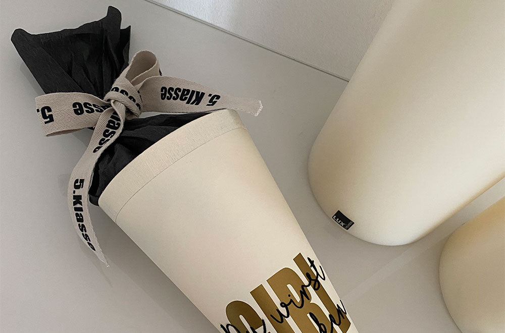 Schultüten selber basteln mit Sprühfarbe