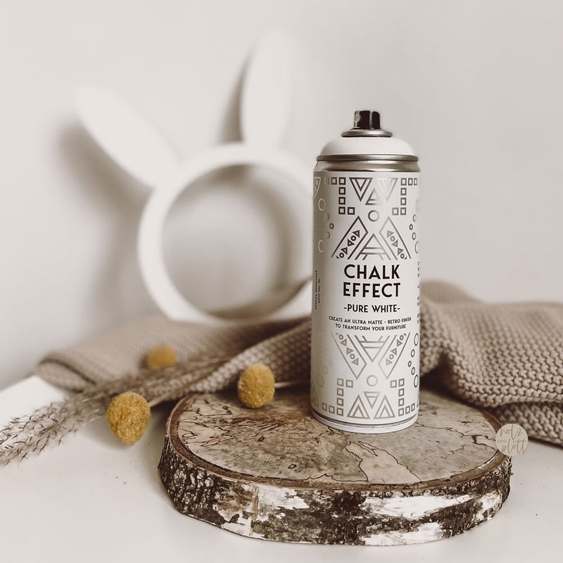Last-Minute-Osterdekoration mit einer COSMOS LAC CHALK EFFECT Farbspraydose